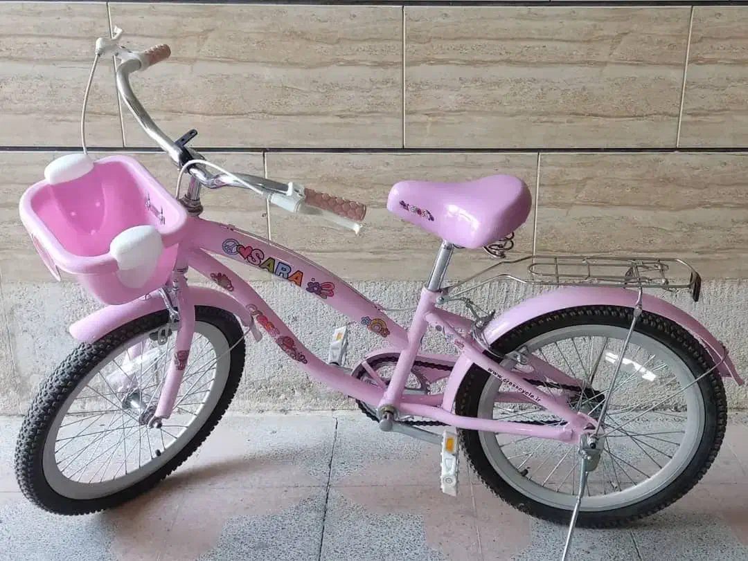 دوچرخه ۱۶|دوچرخه، اسکیت، اسکوتر|صدرا-فارس, فاز ۱|دیوار