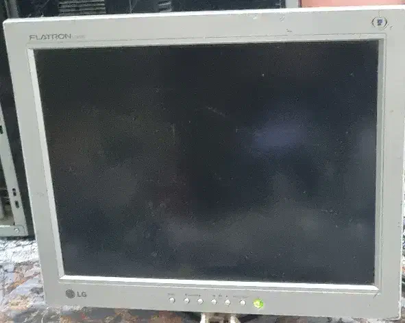 مانیتور|رایانه رومیزی|بم, |دیوار