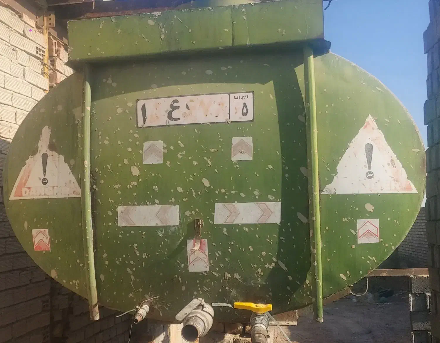 فروش تانکر ۱۲هزار لیتری|ماشین‌آلات صنعتی|زرند, |دیوار