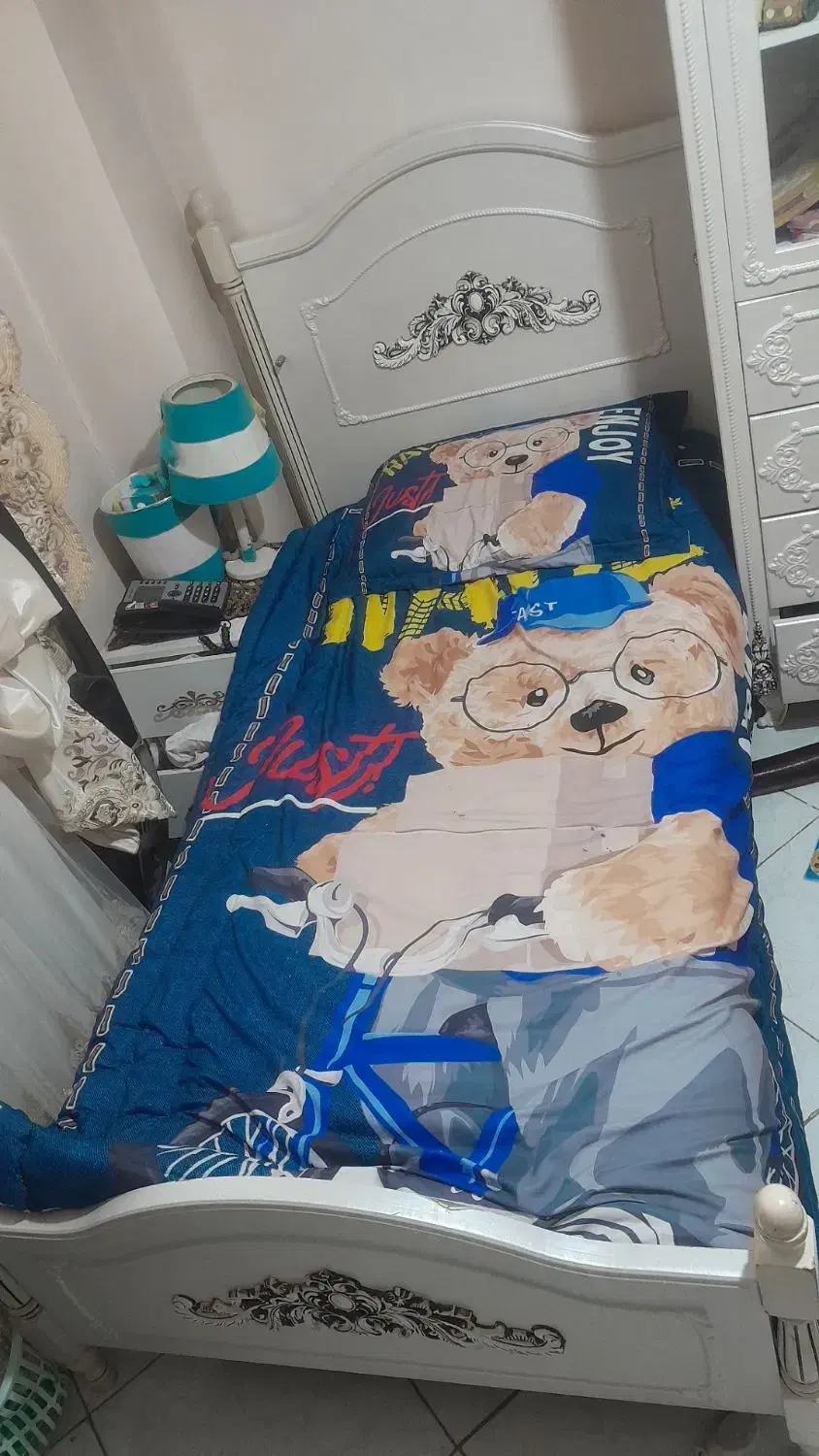 تخت کودک به همراه کمد و کشوی وسایل|تخت و سرویس خواب|ری, سیزده آبان|دیوار