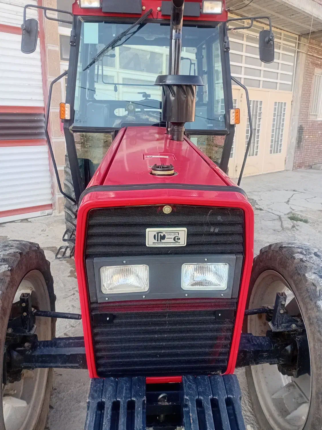 تراکتور ۳۹۹ کابین دار فابریک|خودرو سنگین|پیرانشهر, |دیوار