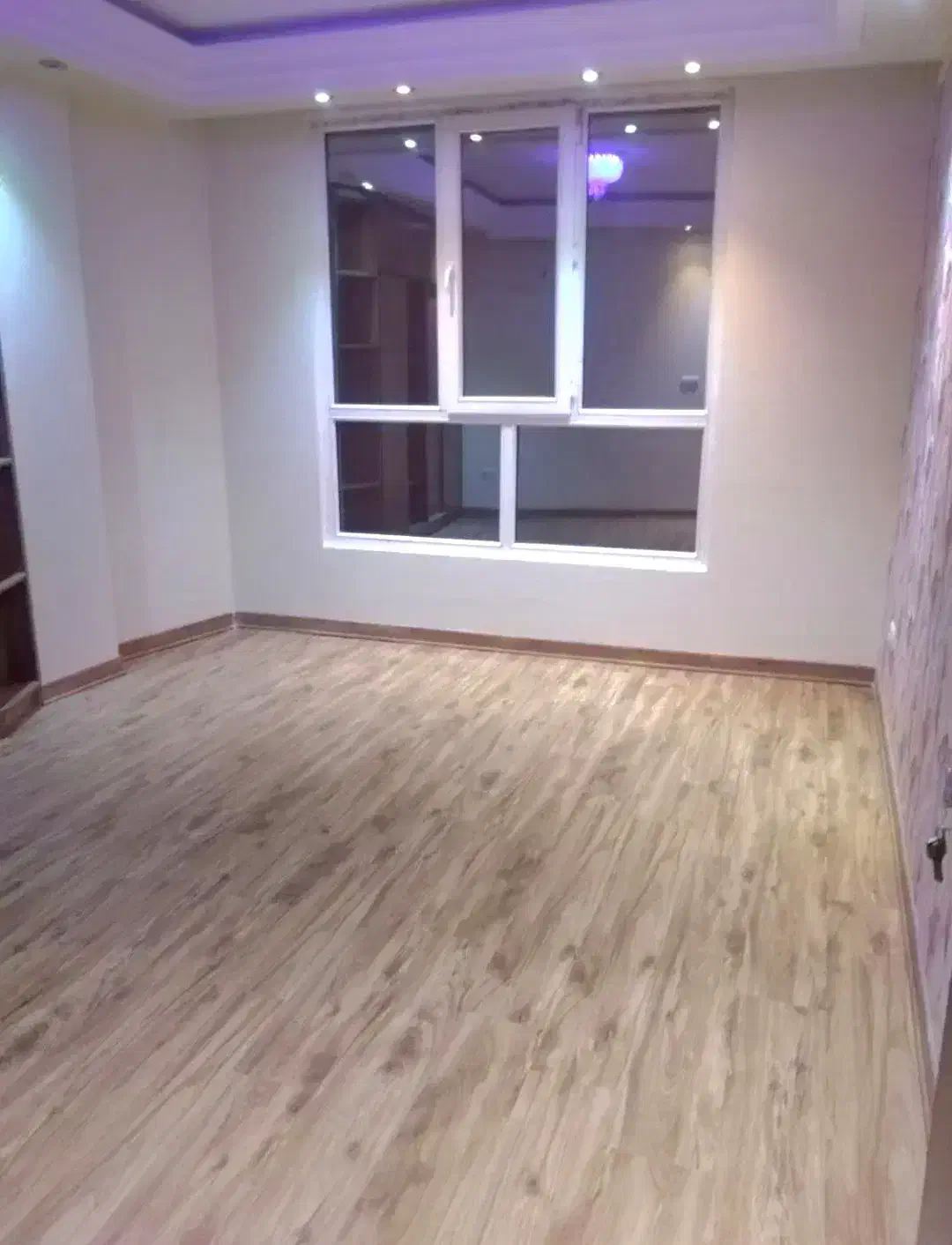 140متر سالن پرده رو به آفتاب تخلیه *