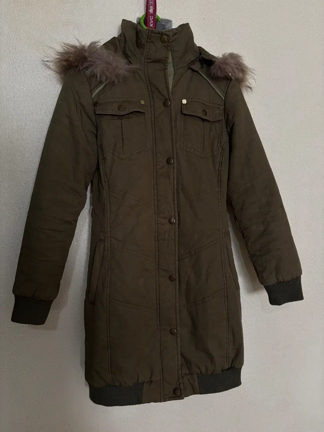 کاپشن بلند خزدار|لباس|شاهین‌شهر, خانه کارگر|دیوار