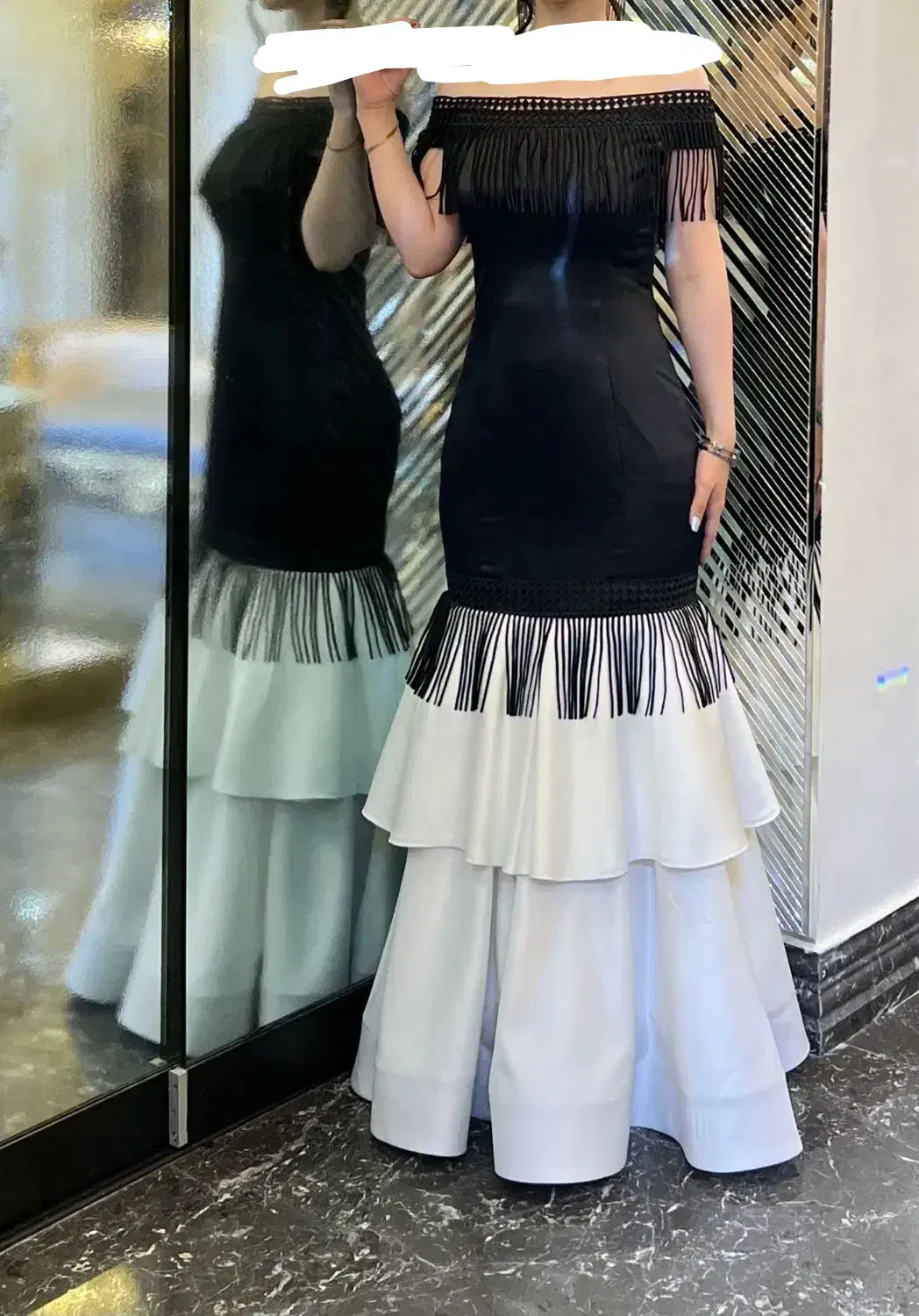 لباس مجلسی|لباس|ری, اقدسیه|دیوار