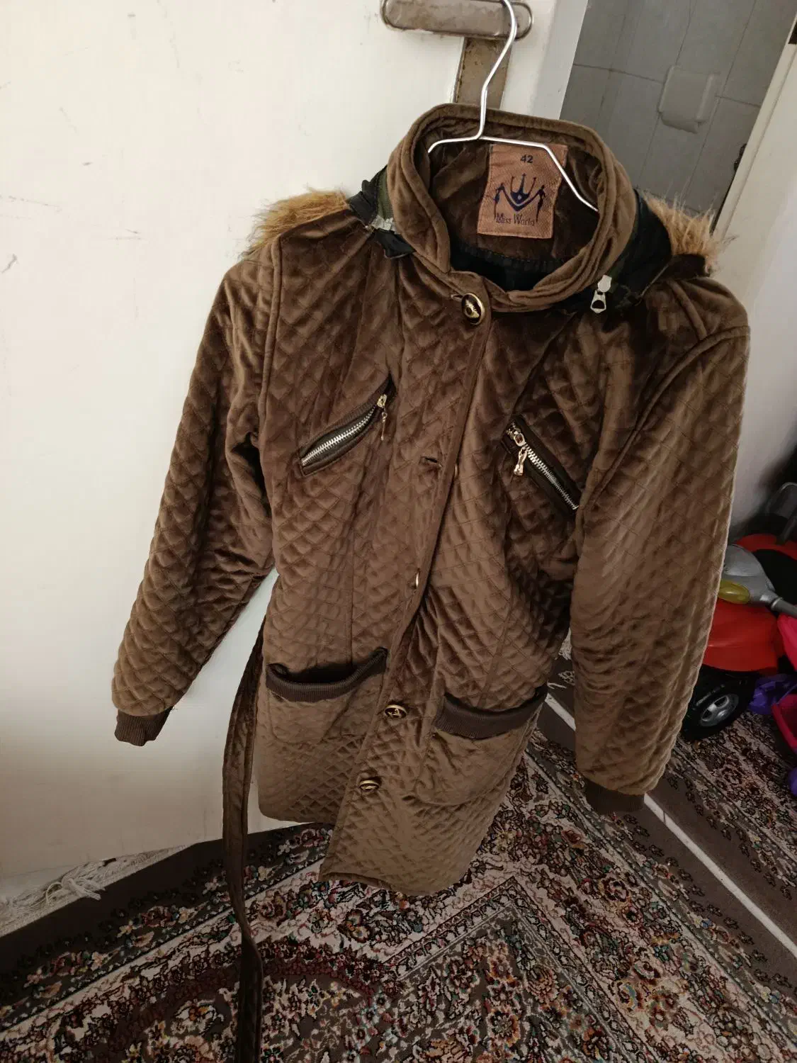 پالتو و کاپشن|لباس|فردیس, فردیس|دیوار