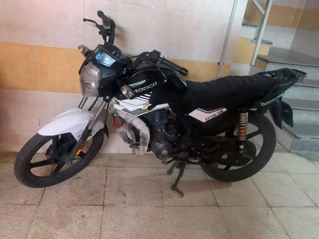 فروشی.|موتورسیکلت|بومهن, |دیوار