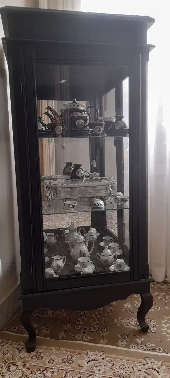 گنجه سه طبقه بدون خط و خش و درحد نو|بوفه، ویترین، کنسول|مشهد, انقلاب|دیوار