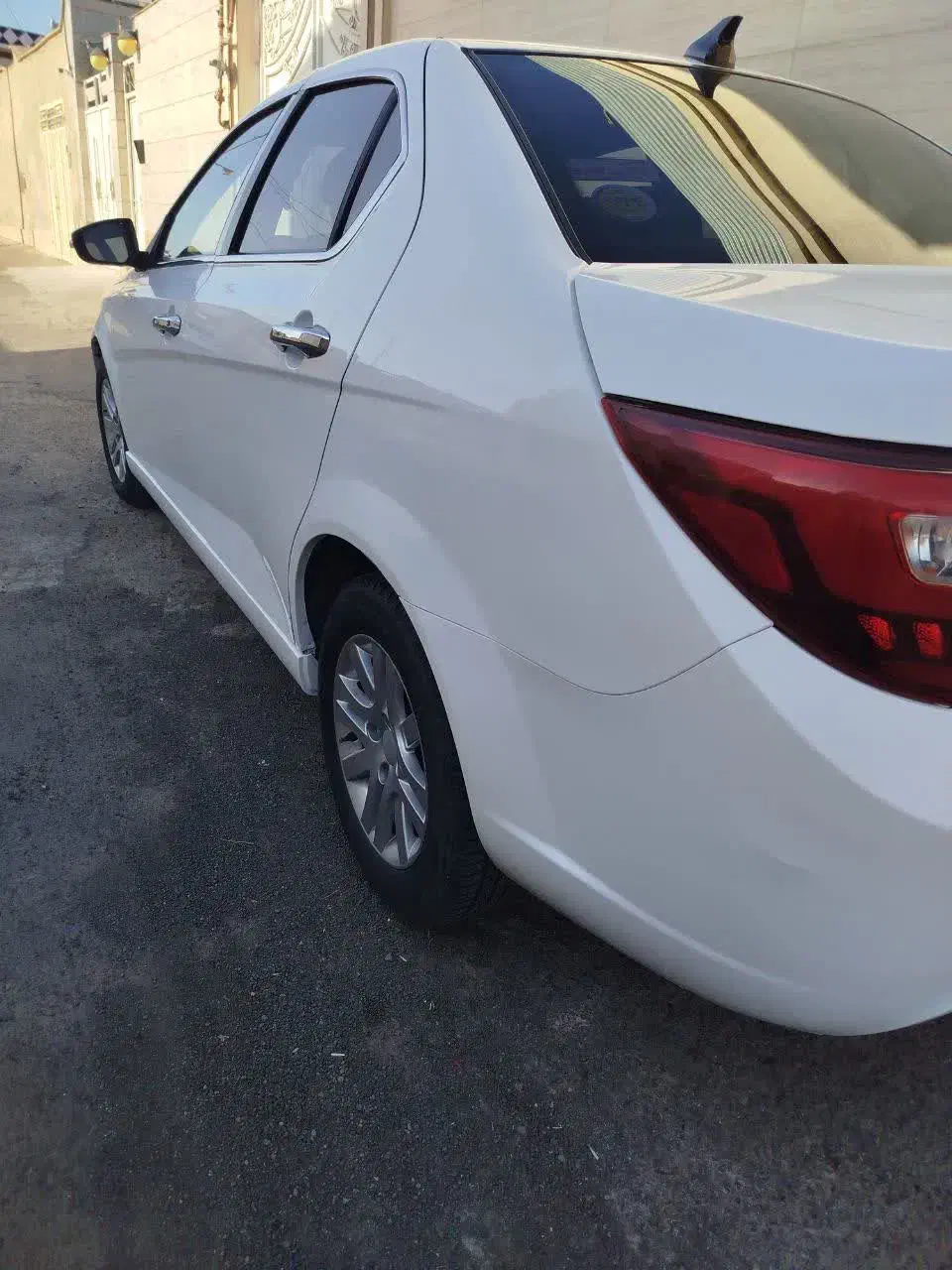 دنا پلاس مدل 1400|خودرو سواری و وانت|کاشمر, |دیوار