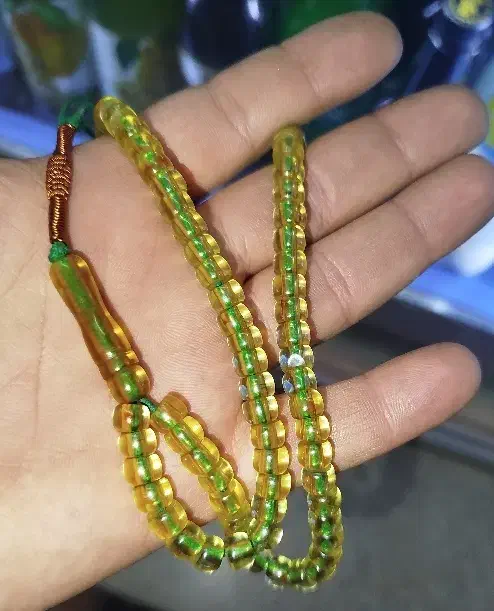 تسبیح سندلوس قدیمی آلمانی بودار بشرط اصل و کهنه|کلکسیون اشیاء عتیقه|اهر, |دیوار