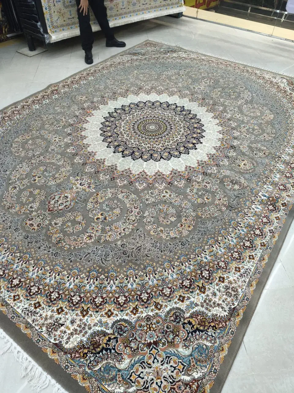 فرش دست دو اکرولیک ۷۰۰|فرش|اصفهان, شهید رجایی|دیوار