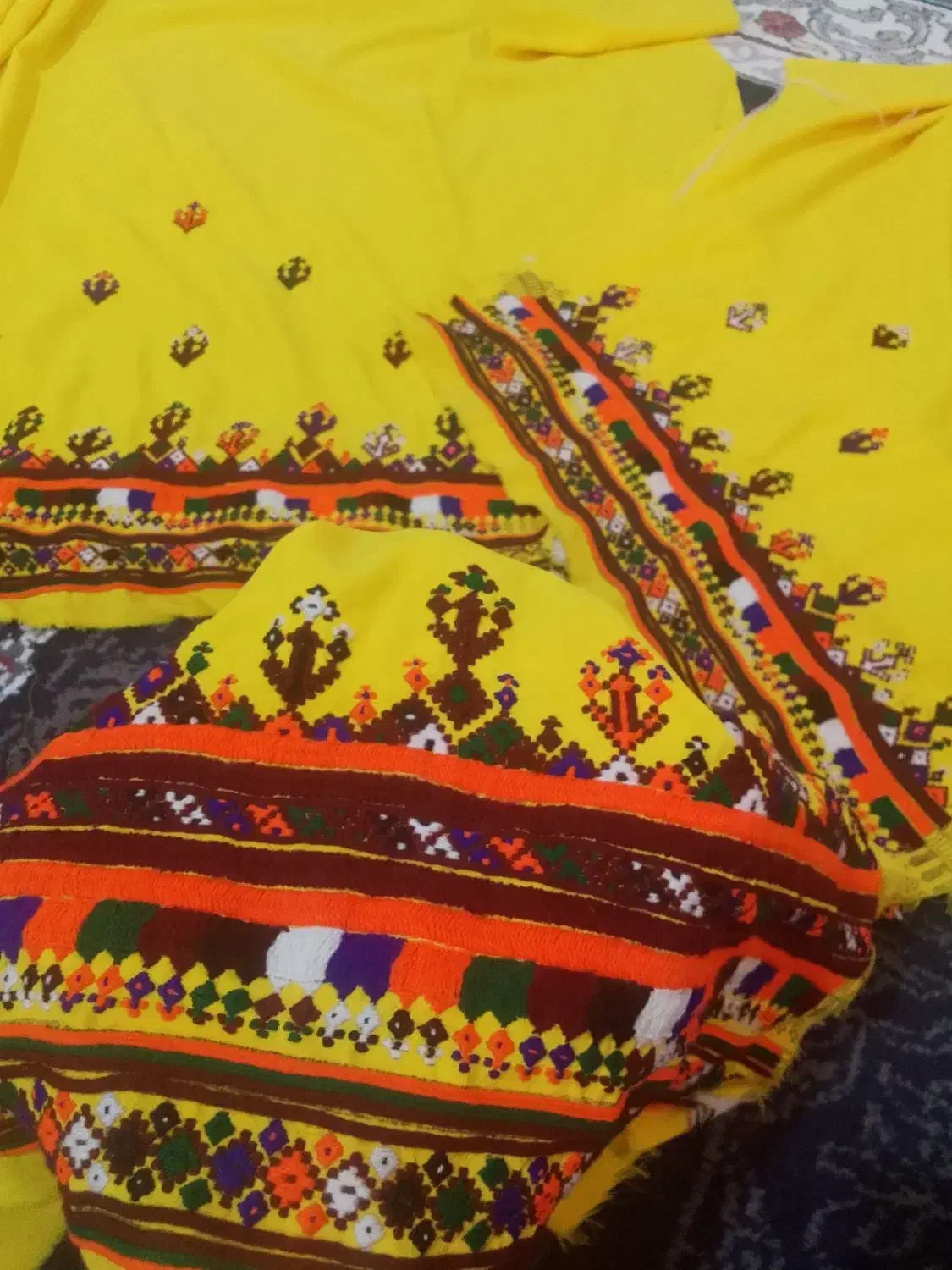 لباس دست دوچ|لباس|سراوان, |دیوار