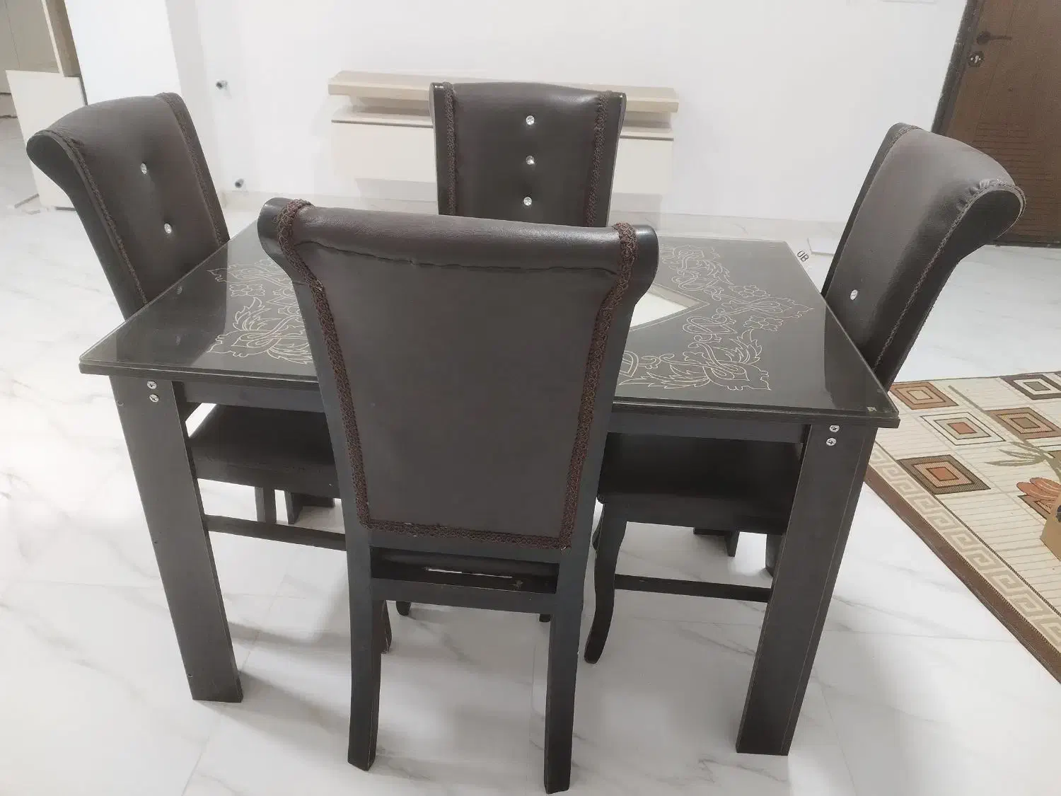 میز و صندلی آشپزخانه|میز و صندلی غذاخوری|جوانرود, |دیوار