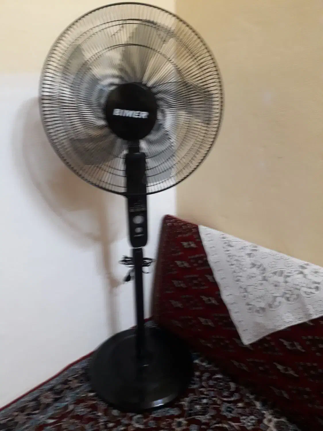 تعدادی لوازم خانه ورق بزنید۱۰۰۰۰۰تومان|حراج|محمودآباد, |دیوار