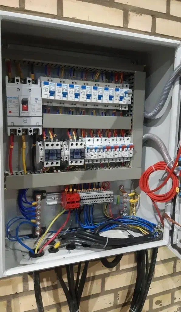 برقکار ساختمان ، برق کار صنعتی ، رفع اتصالی|خدمات پیشه و مهارت|اراک, |دیوار