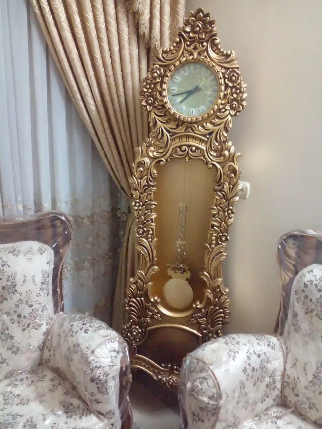 ساعت ایستاده طلایی|ساعت دیواری و تزئینی|قم, شاه ابراهیم|دیوار