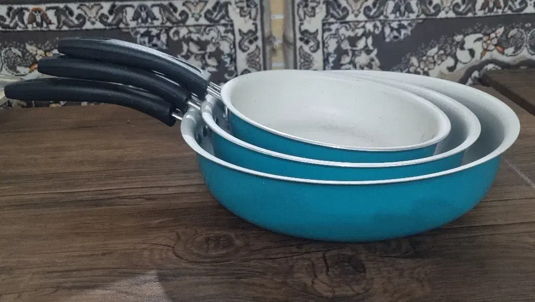 ماهیتابه|ظروف پخت‌وپز|رودسر, |دیوار