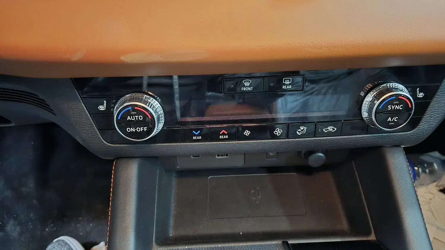 میتسوبشی اوتلندرپی لاین۲دف۷نفرهOutlanderPlineفول|خودرو سواری و وانت|امیدیه, |دیوار