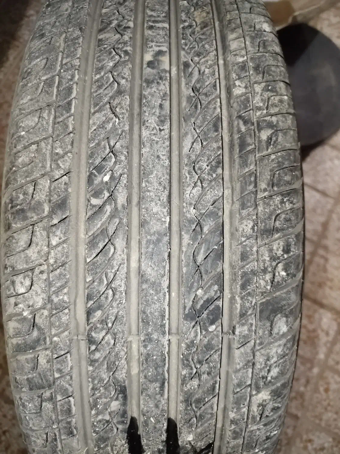 یه دونه رینگ آلومینیومی به همراه لاستیک|قطعات یدکی و لوازم جانبی|اندیشه, اندیشه فاز ۳|دیوار