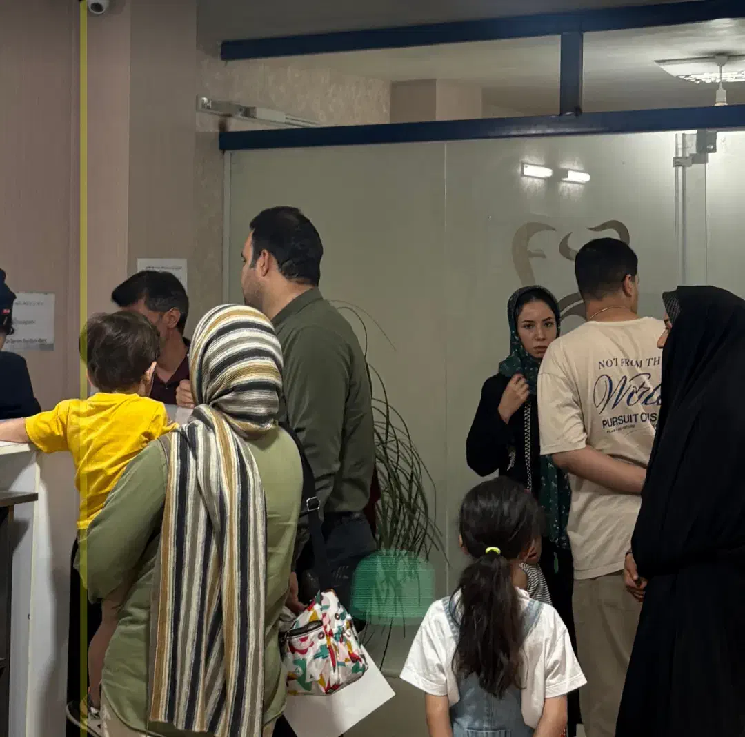 خدمات تخصصی ایمپلنت و اوردنچر|خدمات آرایشگری و زیبایی|اصفهان, کوی ولی عصر|دیوار