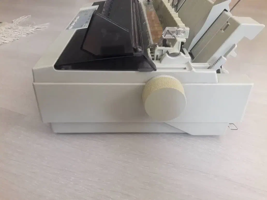 پرینتر سوزنی +Epson LQ300 در حد آکبند|پرینتر، اسکنر، کپی، فکس|اردبیل, |دیوار