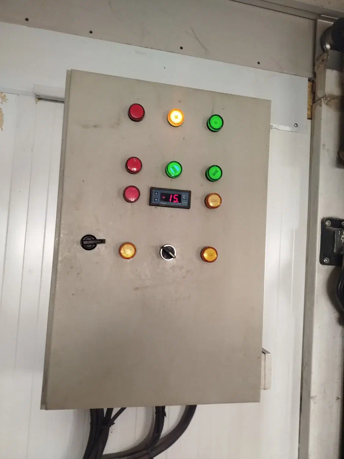 اجرا و تعمیرات کمپرسور و ساندویچ پانل|ماشین‌آلات صنعتی|شهریار, شهرک اداری تندگویان|دیوار