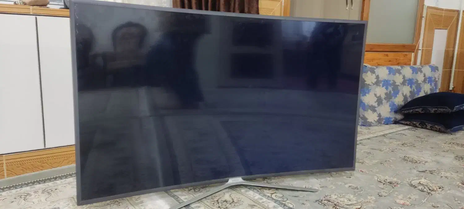 تلویزیون ۵۵ اینچ خمیده صفحه شکسته|تلویزیون و پروژکتور|الیگودرز, |دیوار