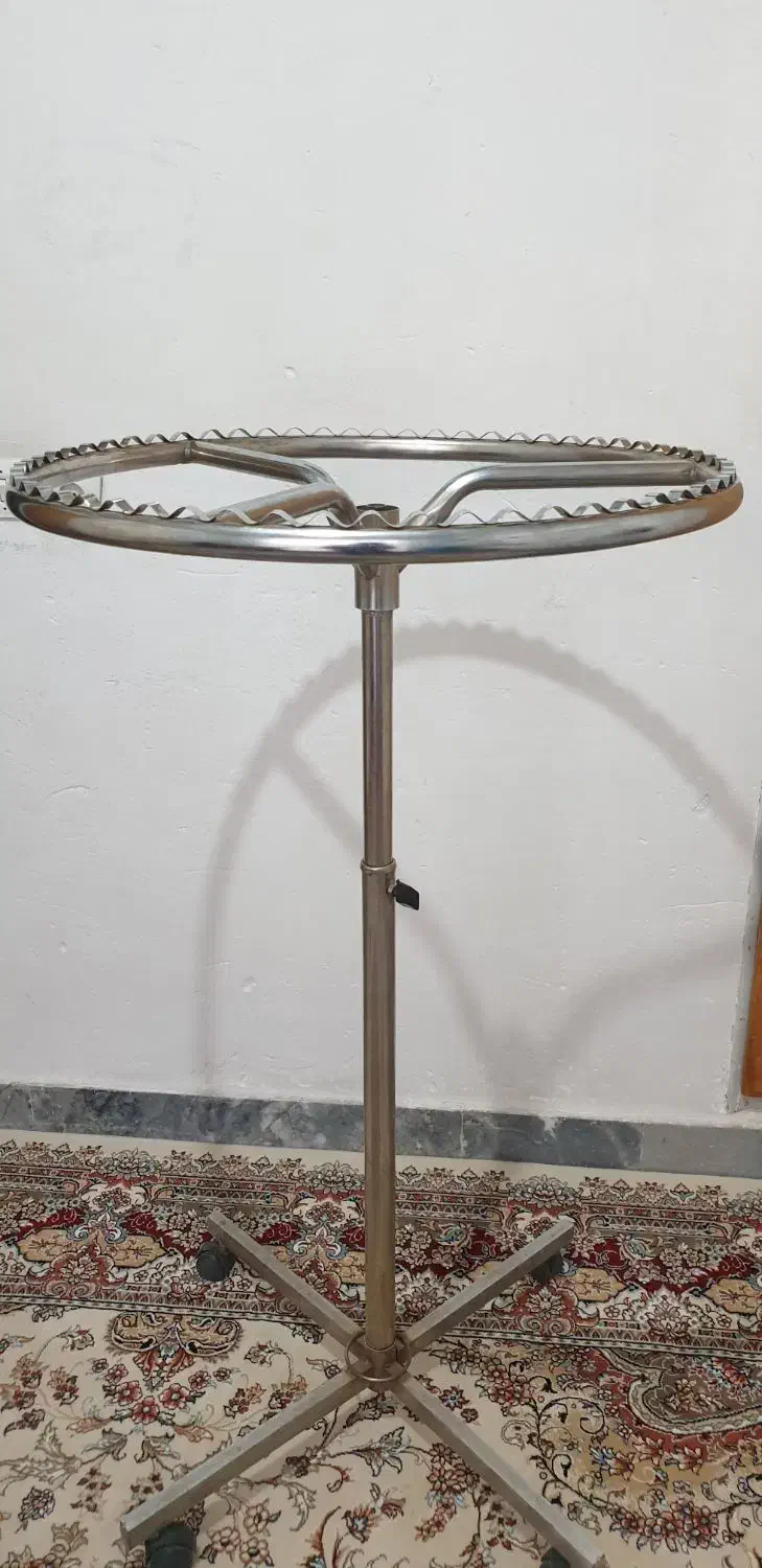 رگال گرد|بندرخت و رخت‌آویز|شیراز, سعدیه جنوبی|دیوار