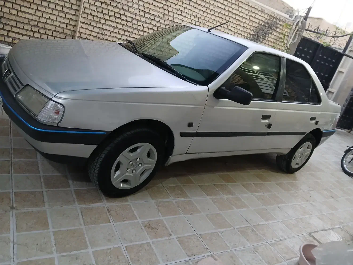 پژو ۴۰۵ مدل ۸۶ سفارشی تو کرم|خودرو سواری و وانت|بندر گناوه, |دیوار