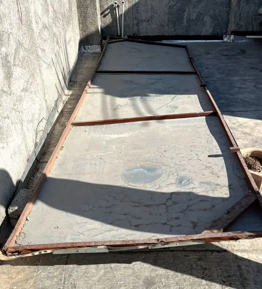 تابلو آهنی برای نصب بنر|فروشگاه و مغازه|لنجان, |دیوار