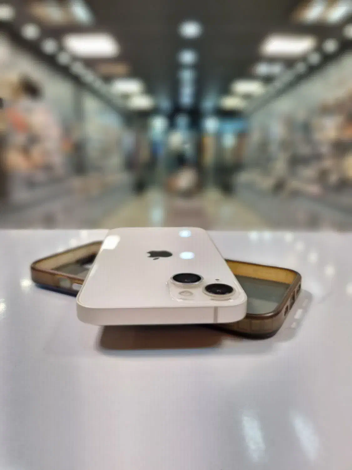 آیفون IPhone 13 Normal سفید|موبایل|تهران, نازیآباد|دیوار