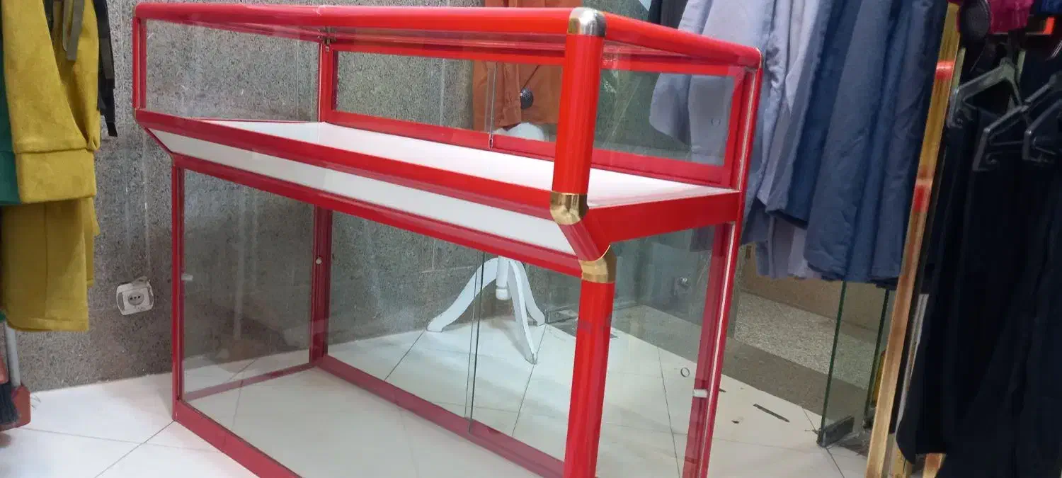 ویترین شیشه ای|بوفه، ویترین، کنسول|اصفهان, بهارستان|دیوار