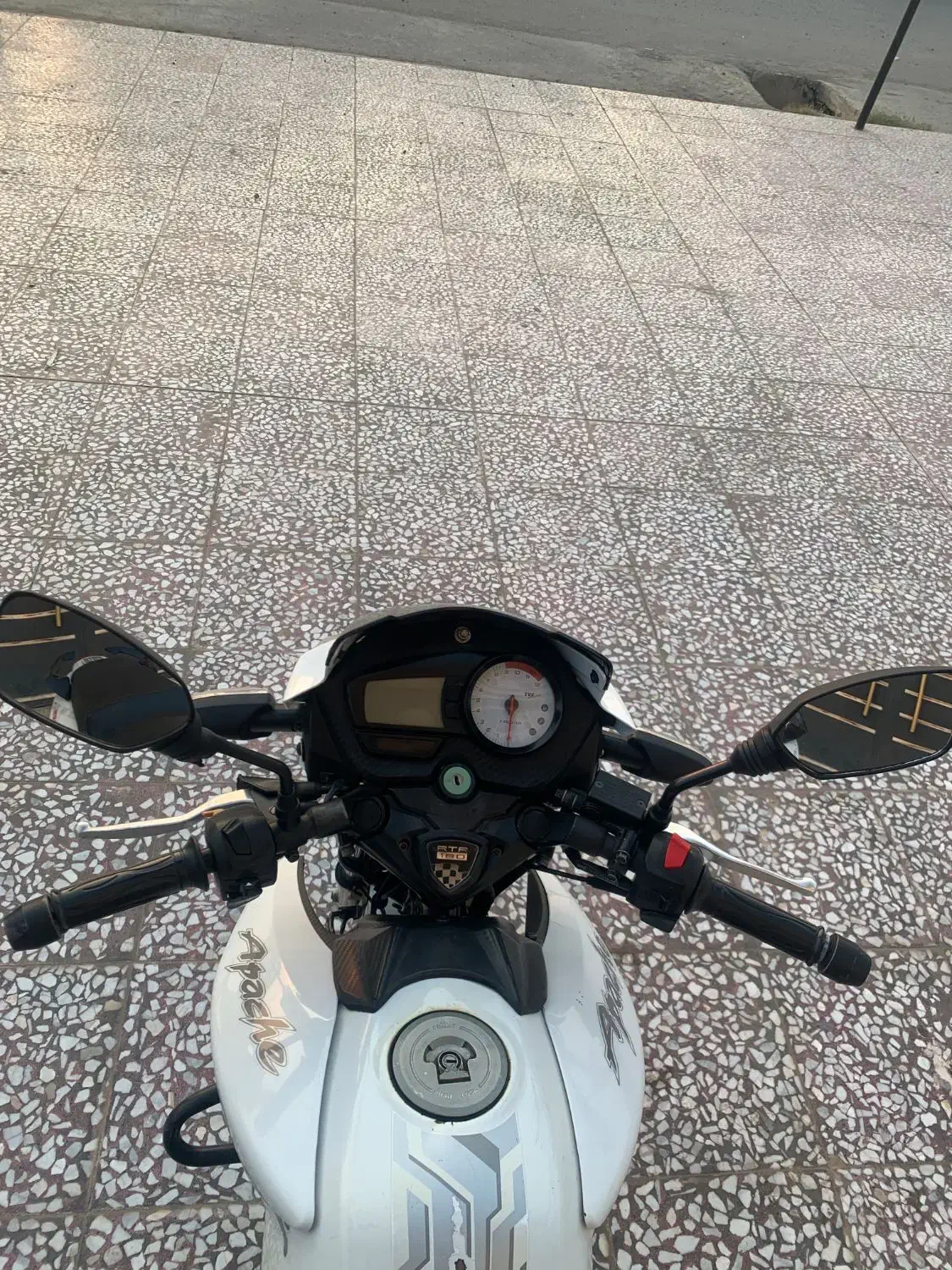 موتور|موتورسیکلت|گنبد کاووس, |دیوار