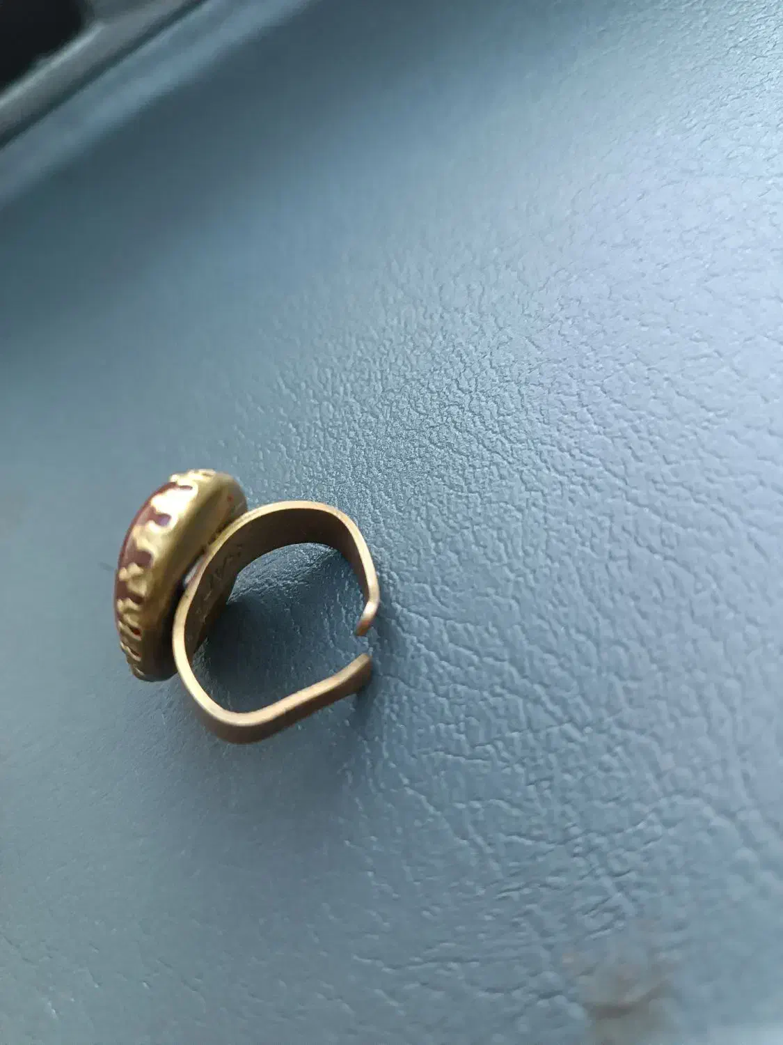 انگشتر|بدلیجات|شیراز, شیشه‌گری|دیوار