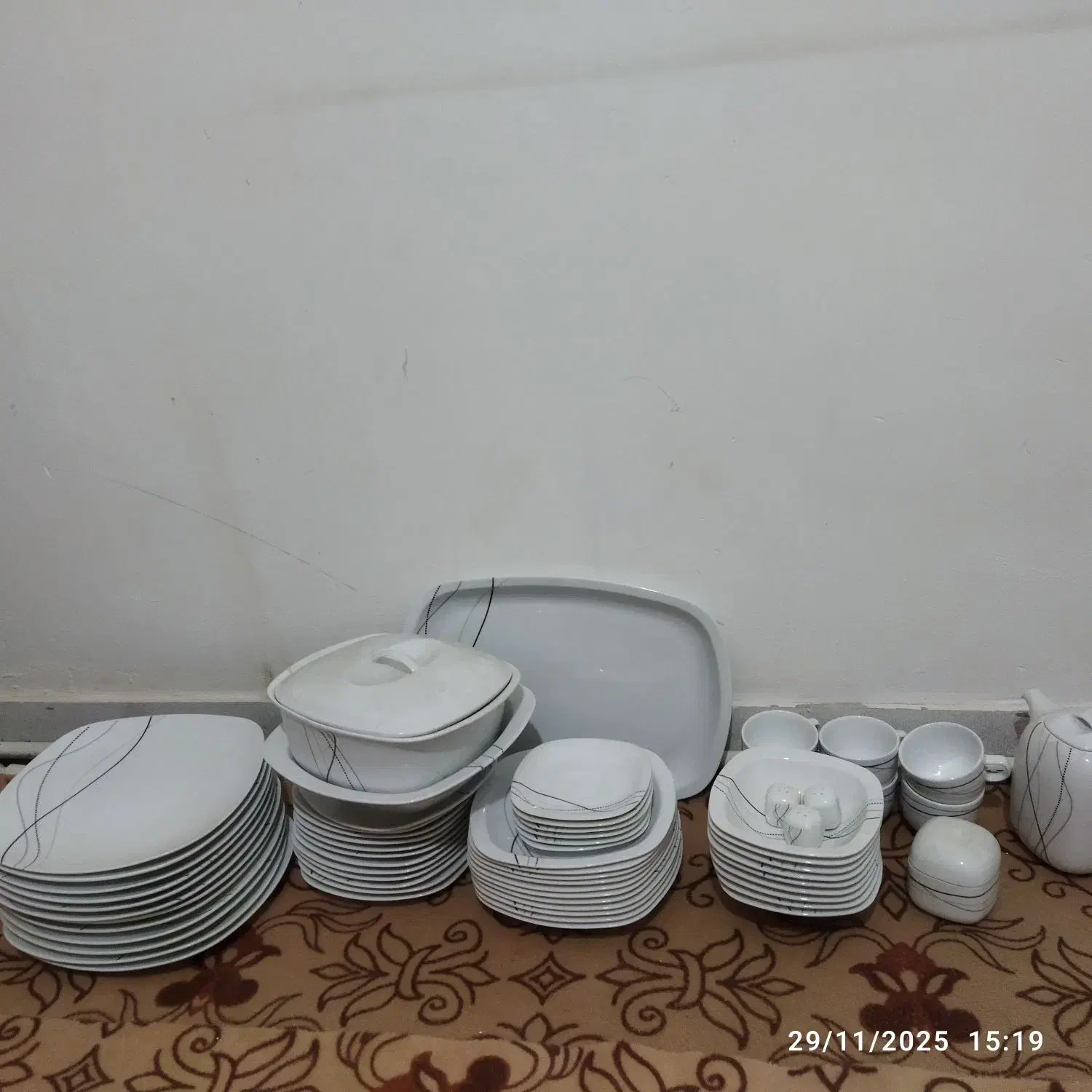 چینی یاسمن،برند زرین12نفره|ظروف سرو و پذیرایی|نظرآباد, نظرآباد|دیوار