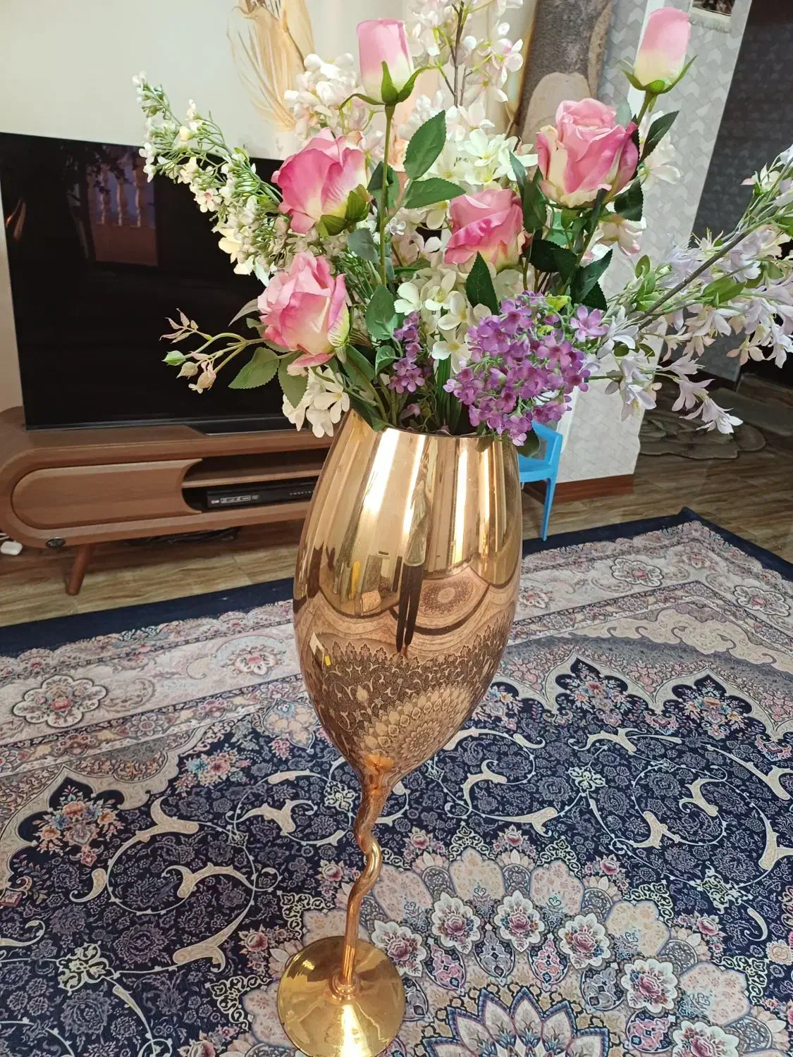 جام با ۸تا شاخه گل|گل مصنوعی|باقرشهر, |دیوار