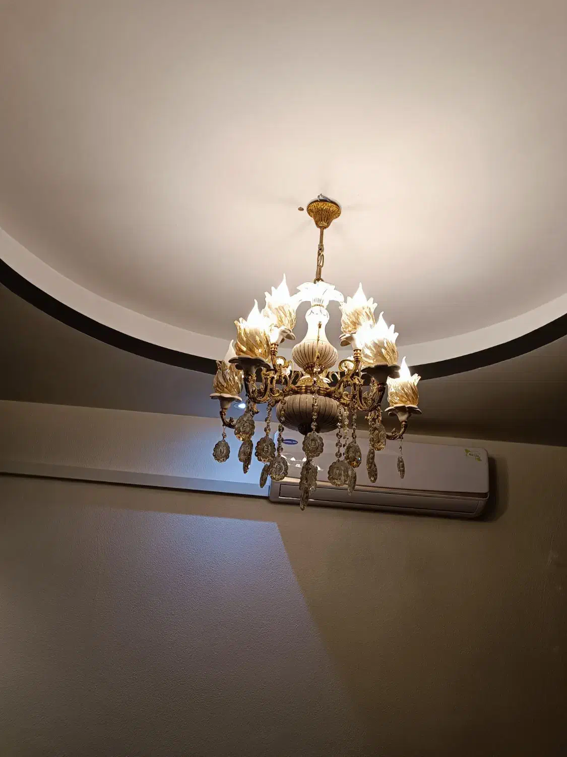 لوستر ۱۰ شاخه یک عدد|لوستر و چراغ آویز|اصفهان, خانه اصفهان|دیوار