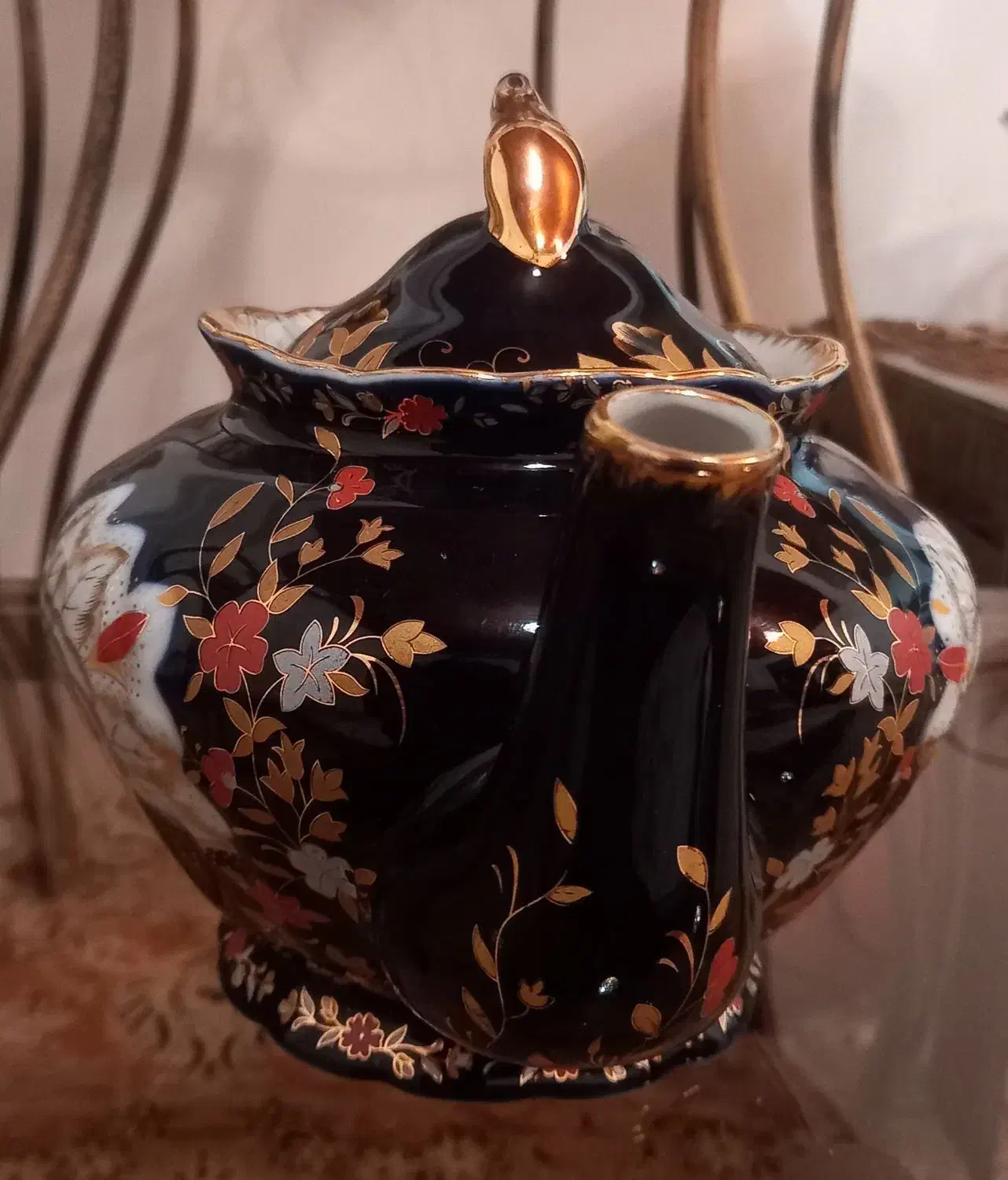 قوری سرمه ای لاجوردی طلاکوب|قوری، کتری، قهوهساز دستی|تالش, هشتپر|دیوار