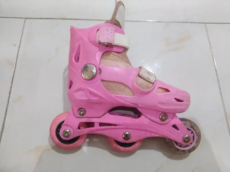 اسکیت دخترانه|دوچرخه، اسکیت، اسکوتر|پردیس, فاز ۱۱|دیوار