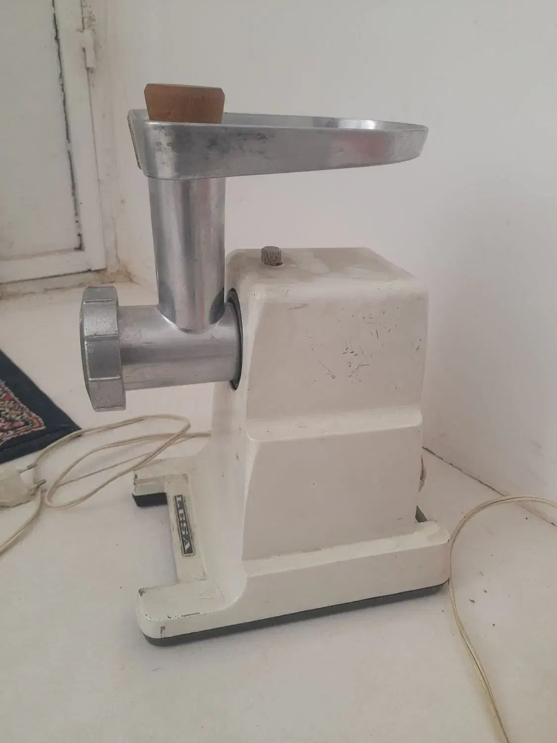 چرخ گوشت|خردکن، آسیاب، غذاساز|تربت جام, باغ سنگان سفلی|دیوار