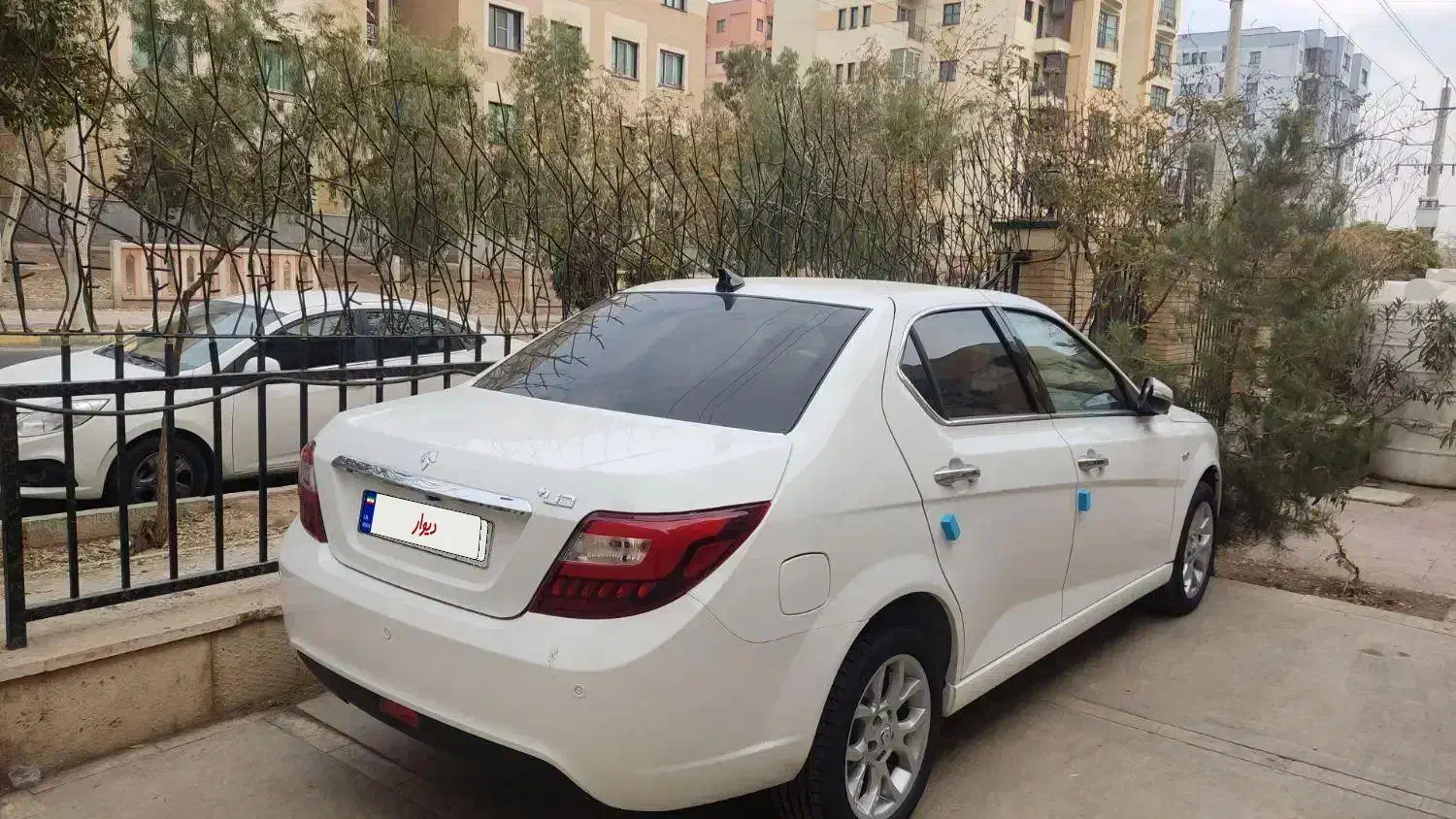 دنا پلاس توربو اتوماتیک خشک|خودرو سواری و وانت|پرند, فاز ۲|دیوار