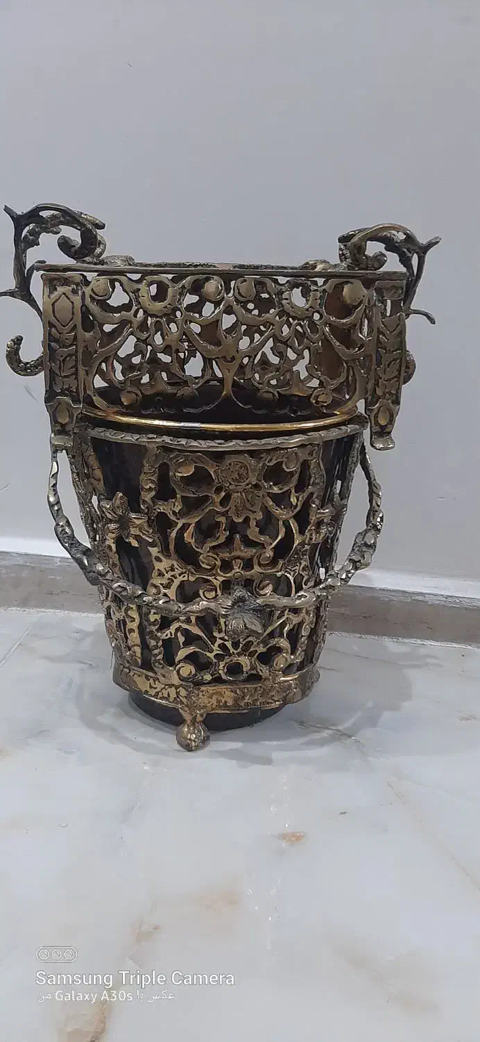 سطل و جا دستمالی برنز سنگین وزن|صنایع دستی و سایر لوازم تزئینی|سلماس, |دیوار