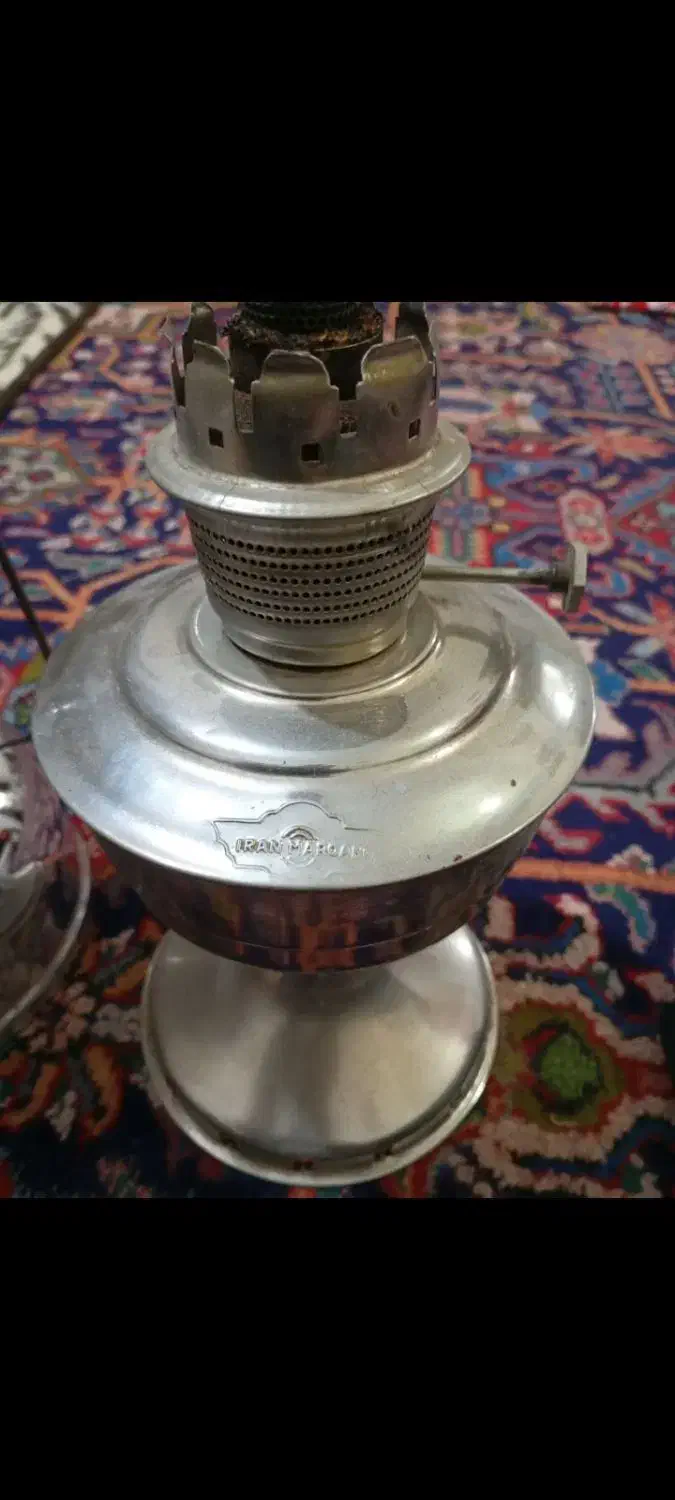 گرسوزوزمبوری|لامپ و چراغ|خوی, |دیوار