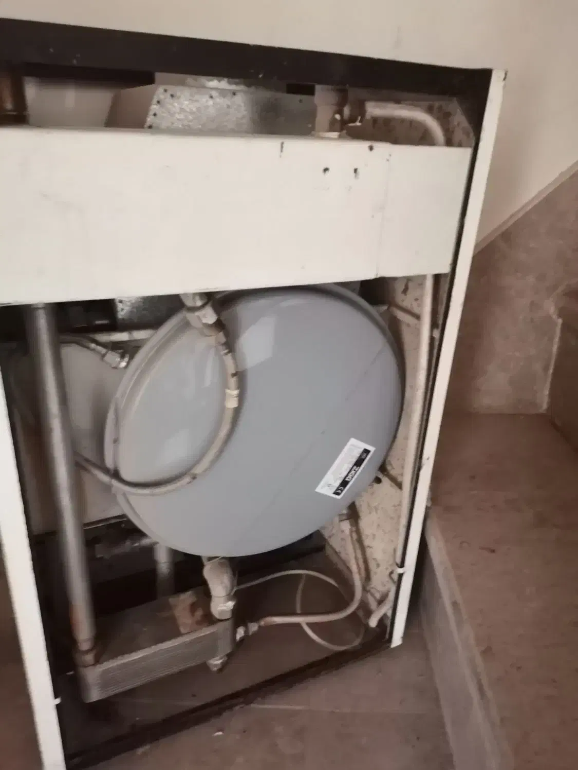 پکیج|آبگرمکن، پکیج، شوفاژ|شیراز, شهرک والفجر|دیوار