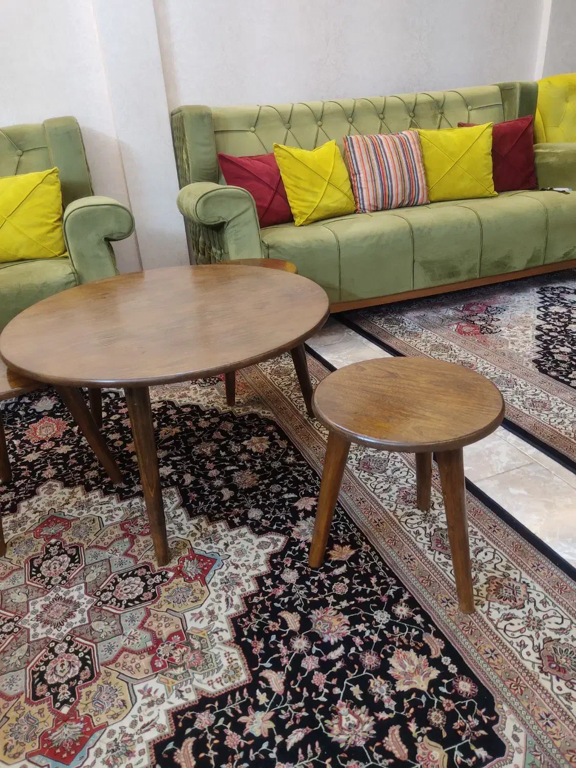 میز و عسلی تمیز روکش گردو|مبلمان خانگی و میز عسلی|همدان, |دیوار