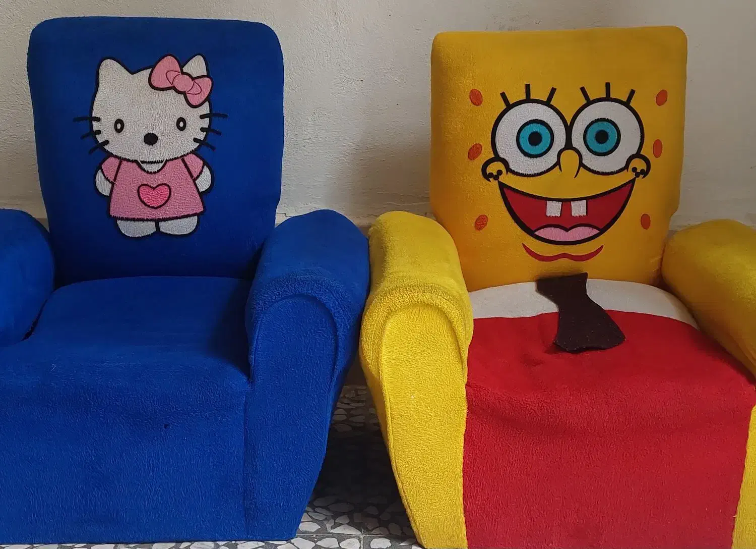 فروش دو عدد مبل بچگانه|مبلمان خانگی و میز عسلی|لنگرود, |دیوار