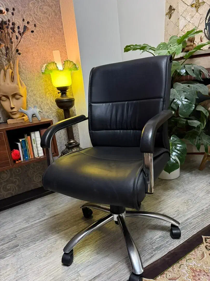 صندلی مدیریتی اداری مارک راحتیران چرخدار|مبلمان اداری|کرج, کوی مدرس|دیوار