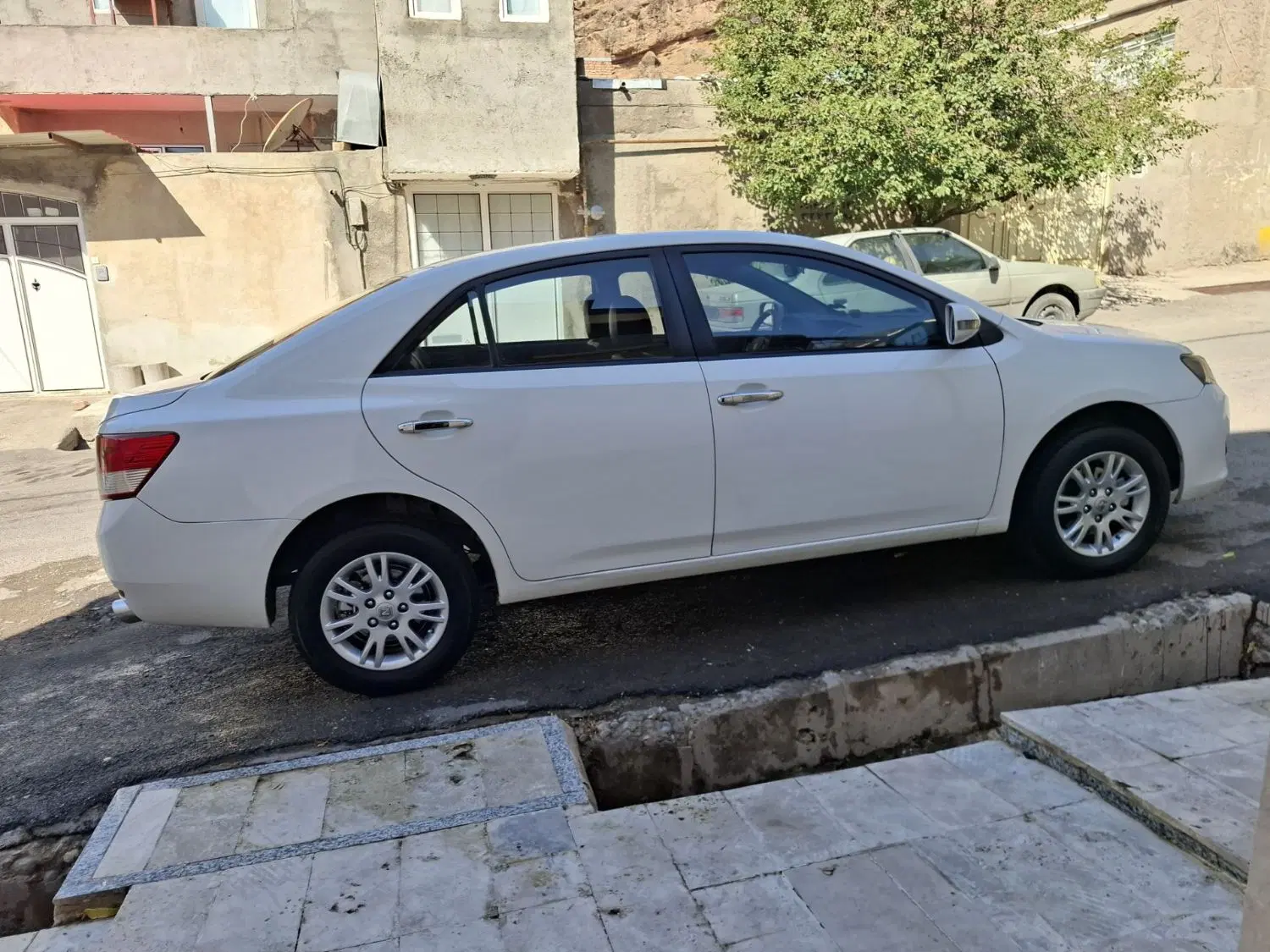 آریو z300مدل 96|خودرو سواری و وانت|تبریز, |دیوار