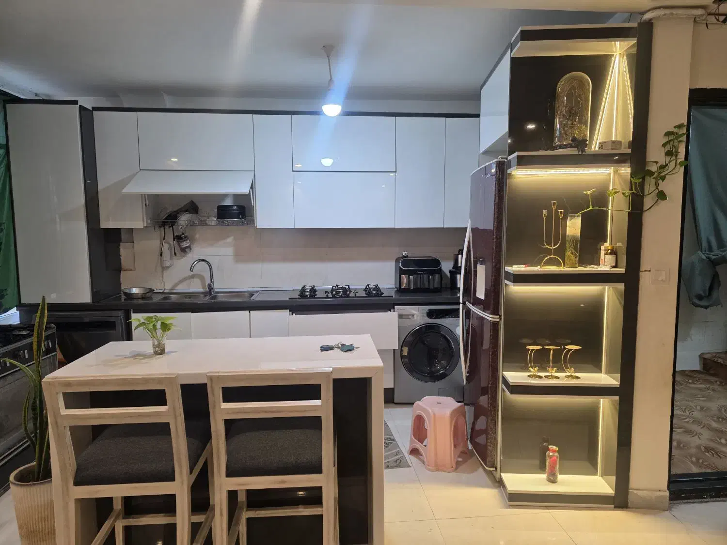 نظافت منزل .4روز در هفته|استخدام سرایداری و نظافت|رودهن, |دیوار