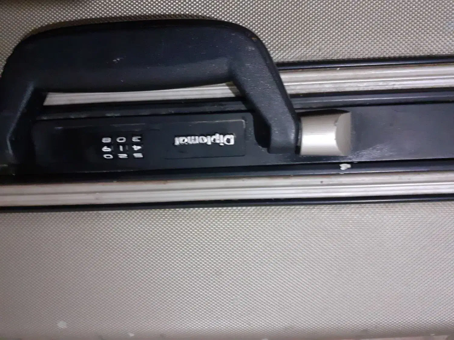 سامسونتدیپلماتاصلخودم ازخارجکشوراوردمبشرط|کیف، کفش، کمربند|لنگرود, |دیوار