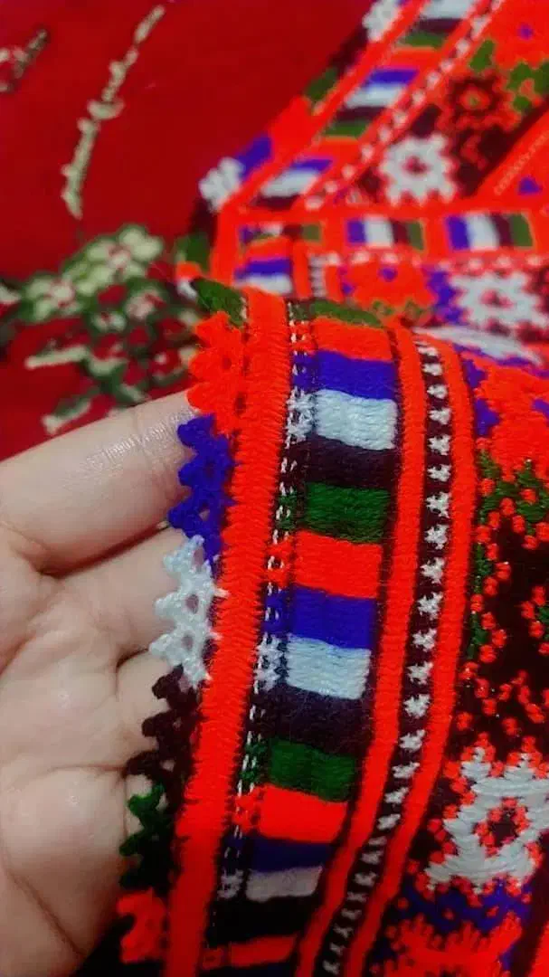 کریشی|لباس|سراوان, |دیوار
